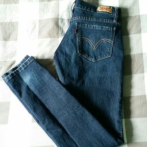 Levis 524 Skinny Jeans